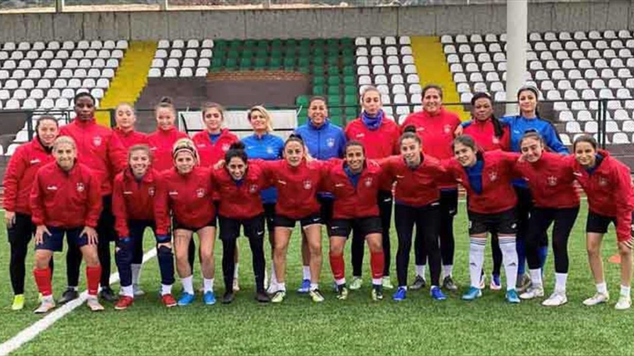 Konak Kadın Futbol Takımı, ilk maçında ALG Spor'u konuk edecek