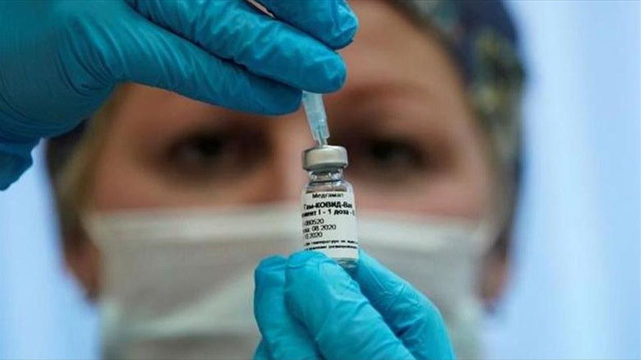 Rusya'dan burun spreyi Corona aşısı