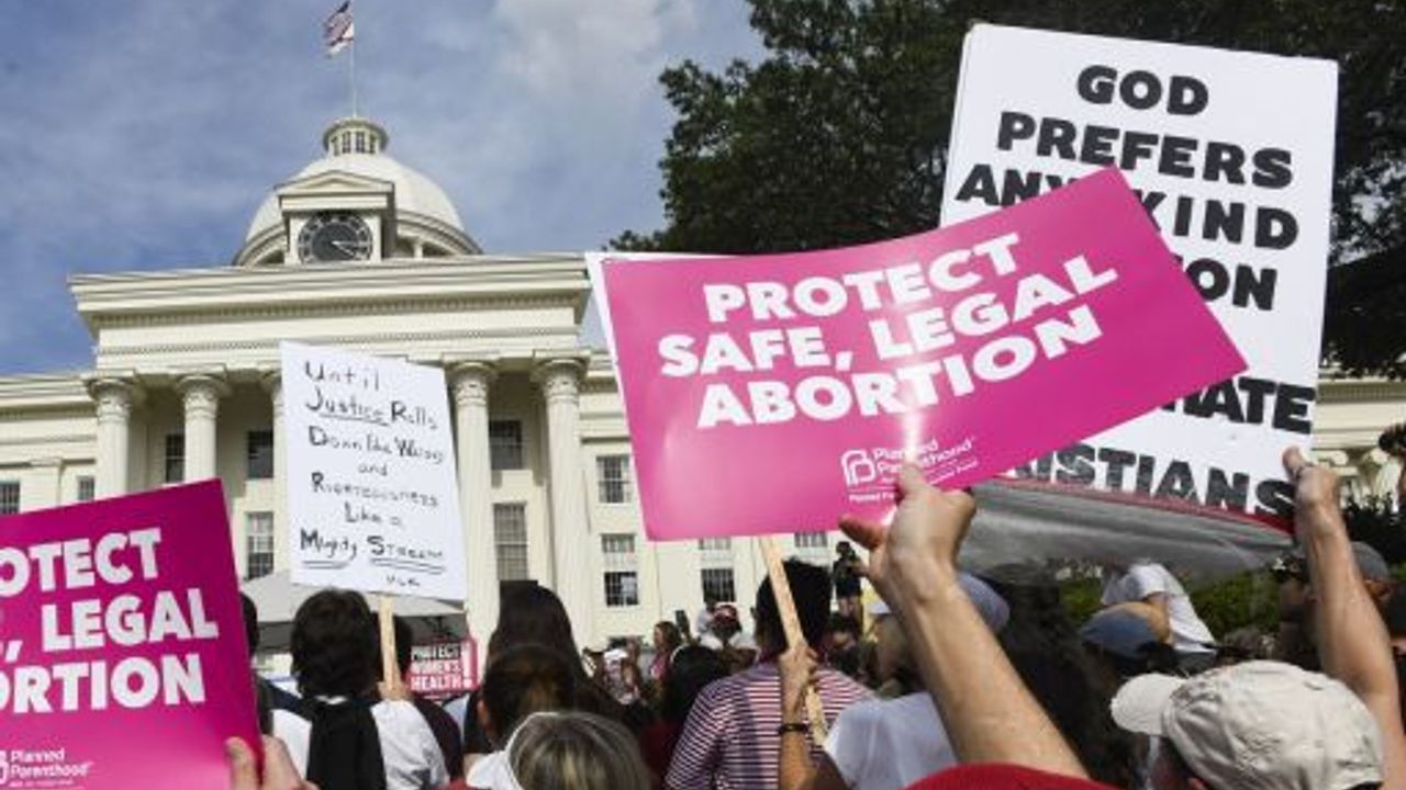 ABD Yüksek Mahkemesi 'kürtaj hakkı'na karşı!