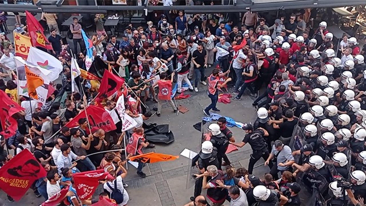 Suruç katiamı anmalarına polis müdahalesi: Ankara, İzmir'de gözaltılar var