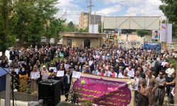 İran'da zamlara isyan: 6 can kaybı, yüzlerce yaralı