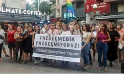 İzmir'de Danıştay'ın İstanbul Sözleşmesi kararını protesto