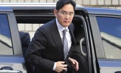 Rüşvetten mahkum Samsung patronunu Devlet Başkanı affetti