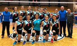 Hatay'da enkaz altında kalan 14 kadın voleybolcudan haber yok