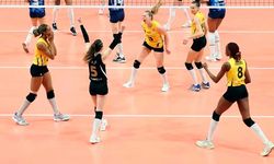 Vakıfbank, Fenerbahçe'yi yendi, finale kaldı