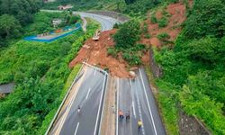 Heyelan yüzünden TEM otoyolu trafiğe kapatıldı