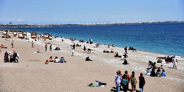 Antalya'da plajlarda 23 Nisan bereketi!
