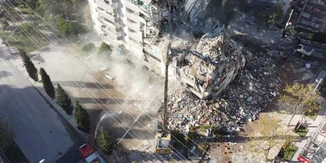 İzmir depreminde yıkılan Yılmaz Erbek Apartmanı davasında ceza yağdı