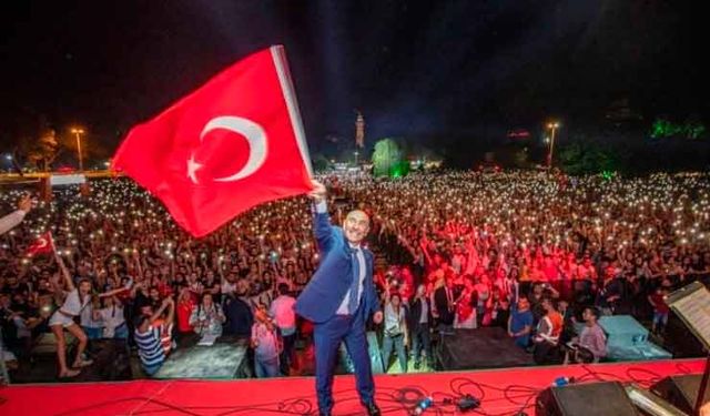 İzmir Gençlik Festivali 19 Mayıs coşkusuyla birleşiyor