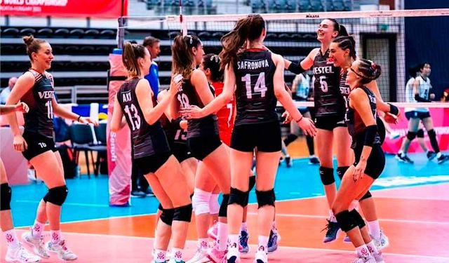 Türkiye U19 Voleybol Takımı şampiyonluğu 2-0'dan kaybetti