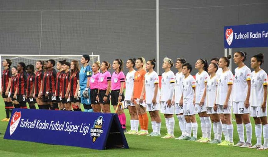 Turkcell Kadın Futbol Süper Ligi'nde şampiyon ALG Spor